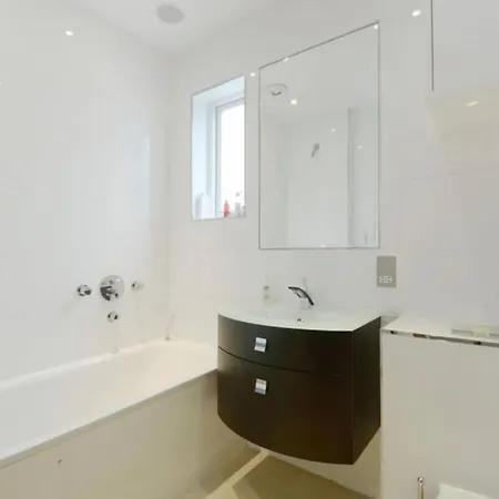 Designer 2 Bedroom Pimlico London Exterior photo