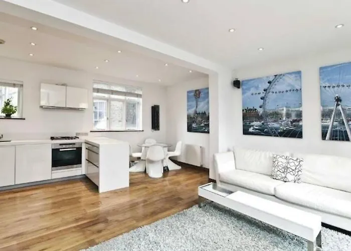 Designer 2 Bedroom Pimlico